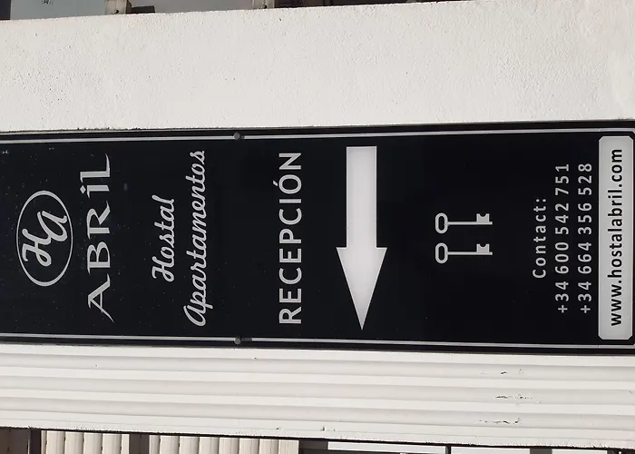 Apartamentos Abril